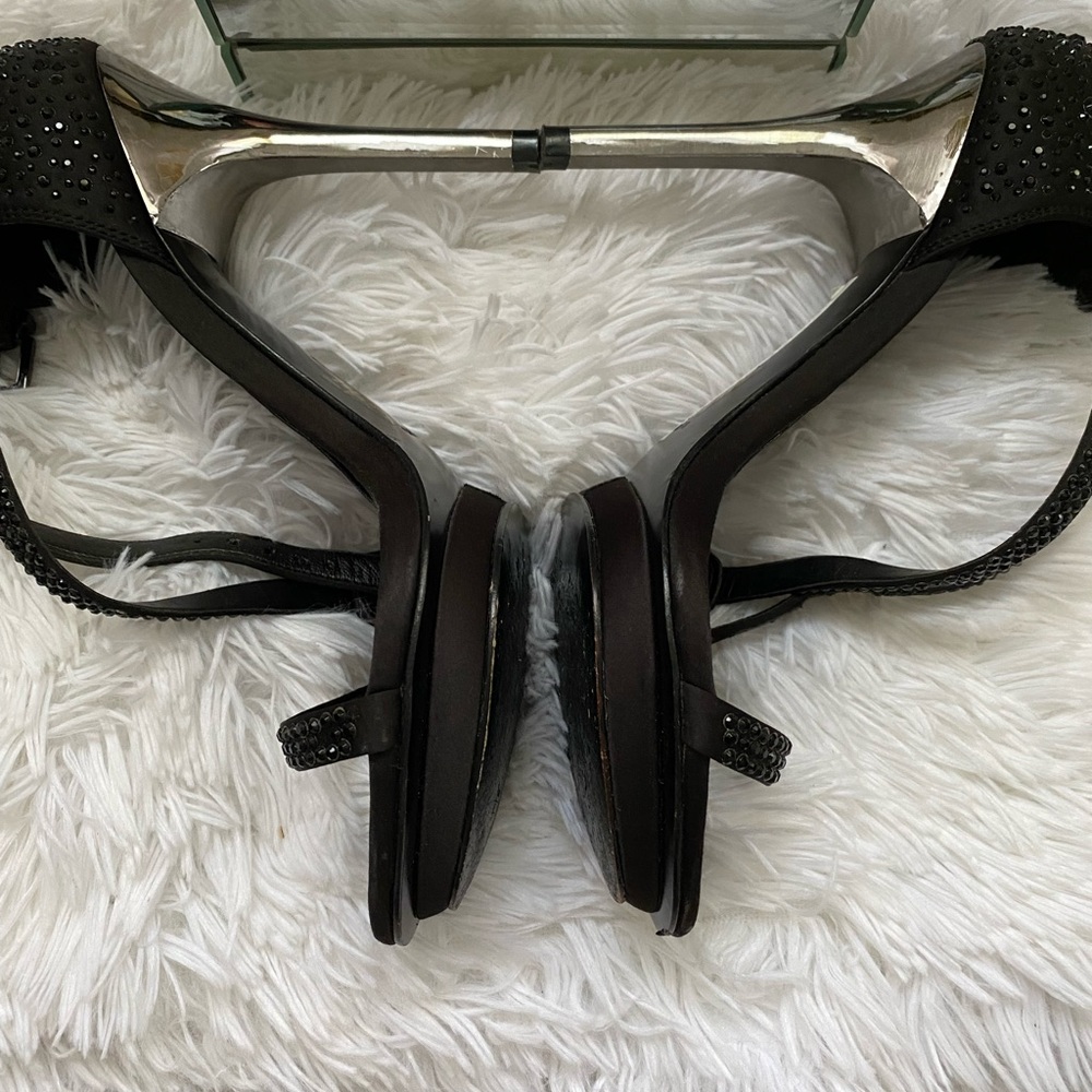🖤BCBG MaxAzria Sexy Heels🖤 - Picture 4 of 12